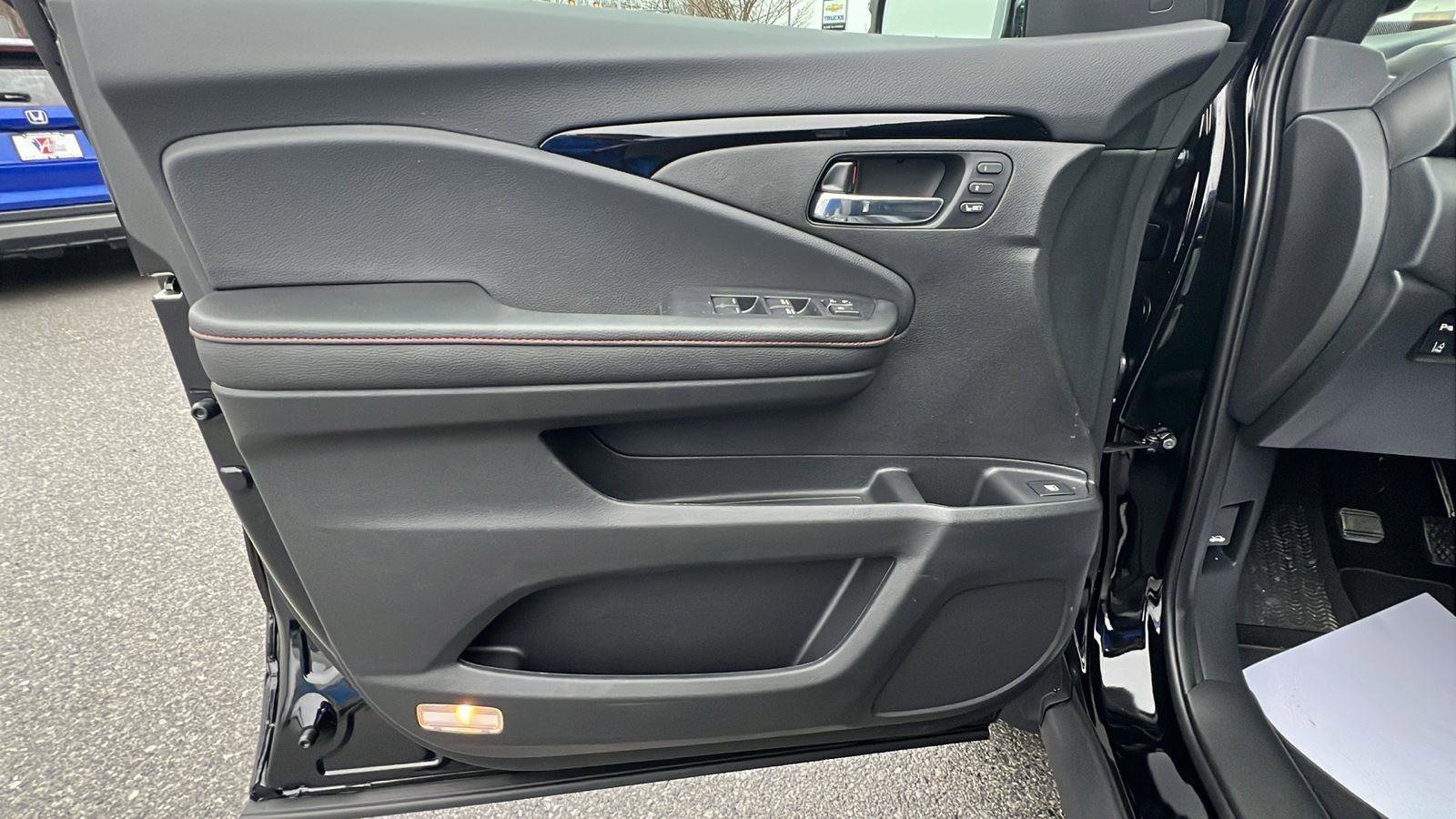New 2026 Honda Ridgeline Black Edition image 24