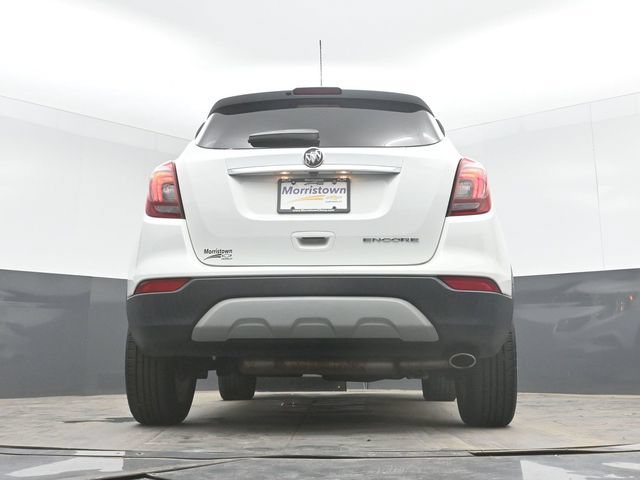 Used 2020 Buick Encore Preferred w/ Safety Package FWD image 44