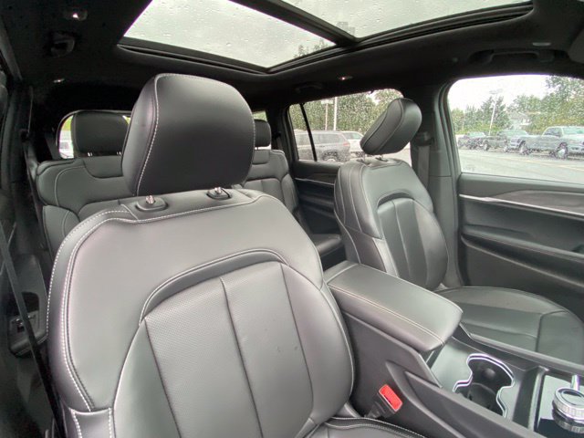 Used 2025 Jeep Grand Cherokee L Limited w/ Luxury Tech Group II AWD/4WD image 22