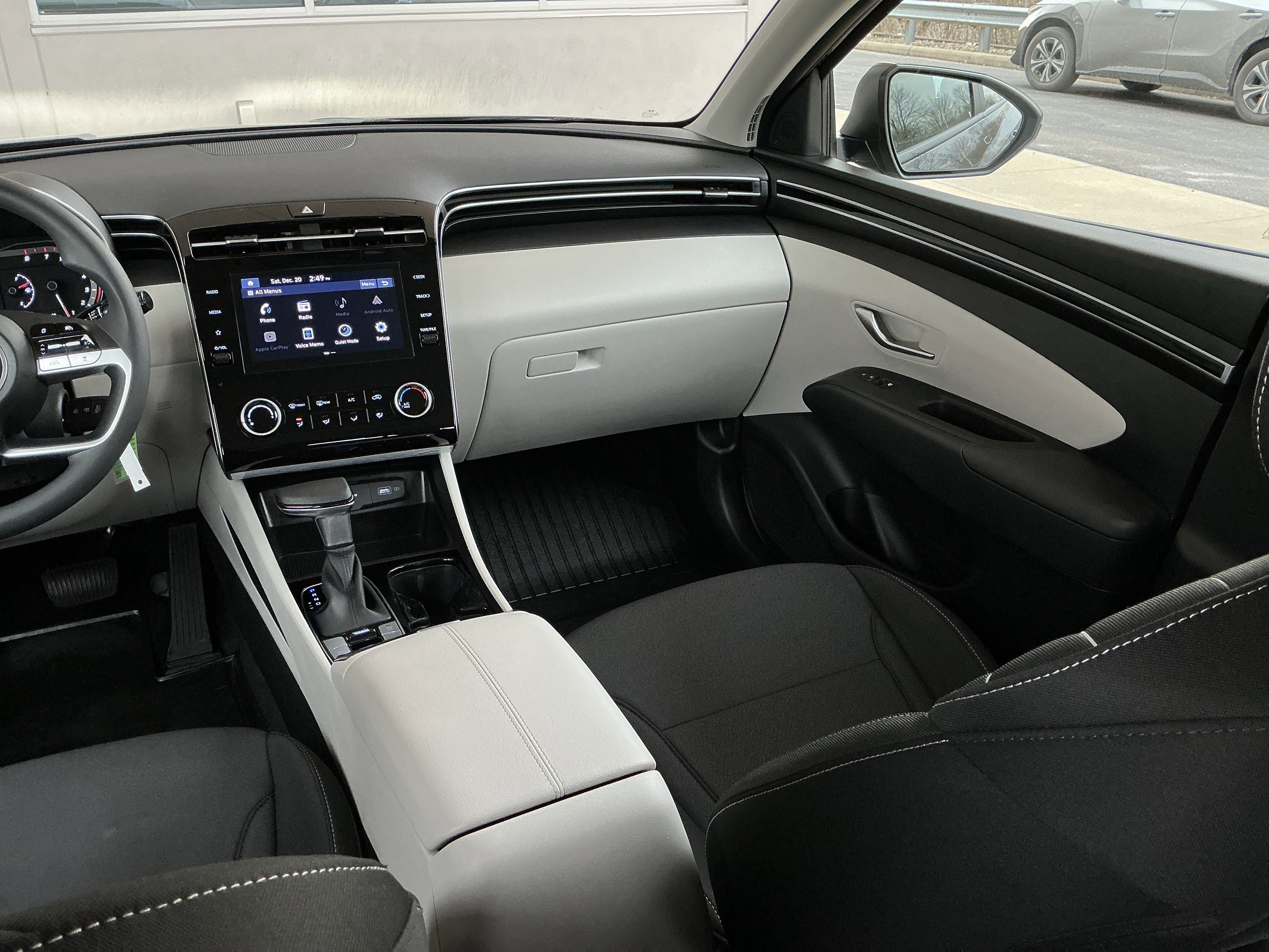 Used 2024 Hyundai Tucson SE image 16