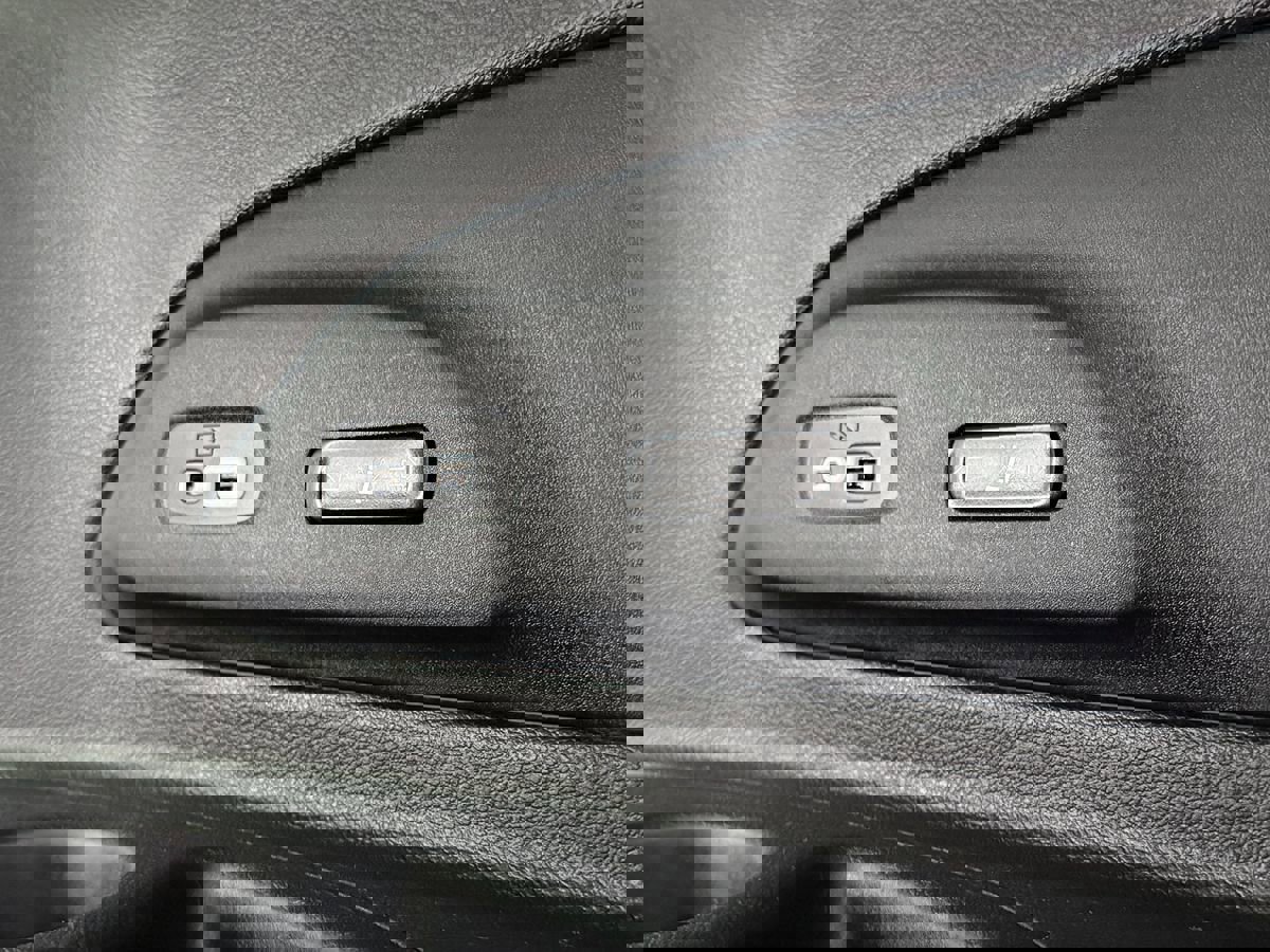 Used 2021 Chrysler Pacifica Pinnacle image 36