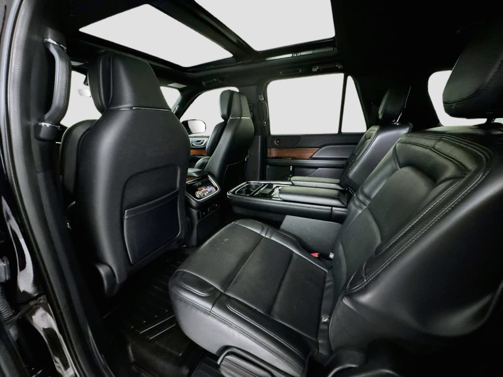 Used 2020 Lincoln Navigator L Reserve AWD/4WD image 23