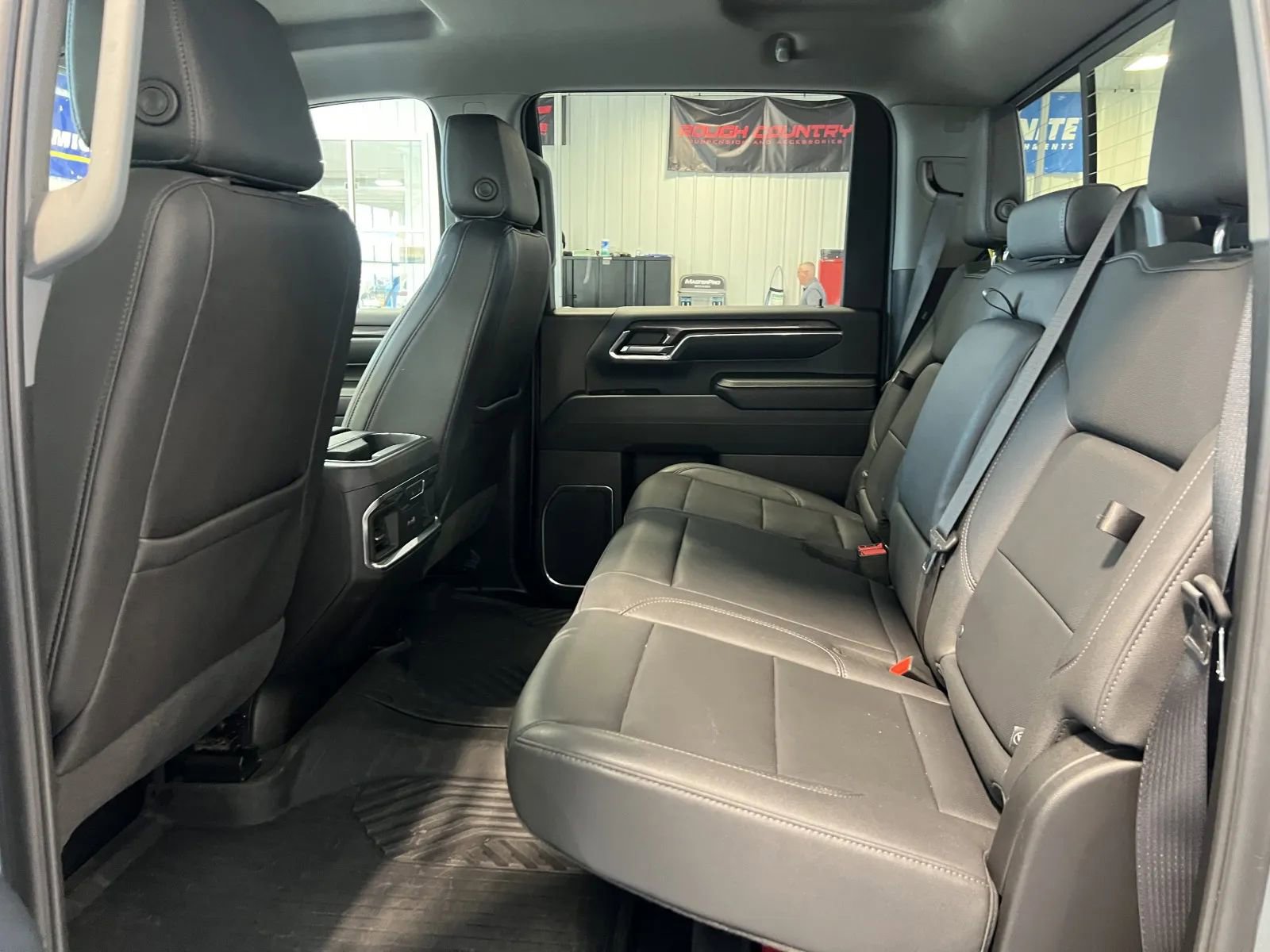 Used 2024 Chevrolet Silverado 2500 LTZ AWD/4WD image 16