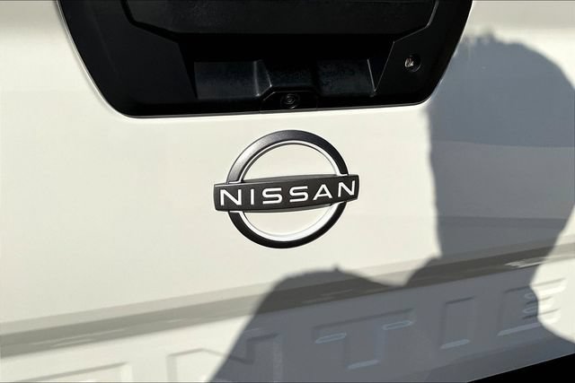 Used 2025 Nissan Frontier SV AWD/4WD image 25