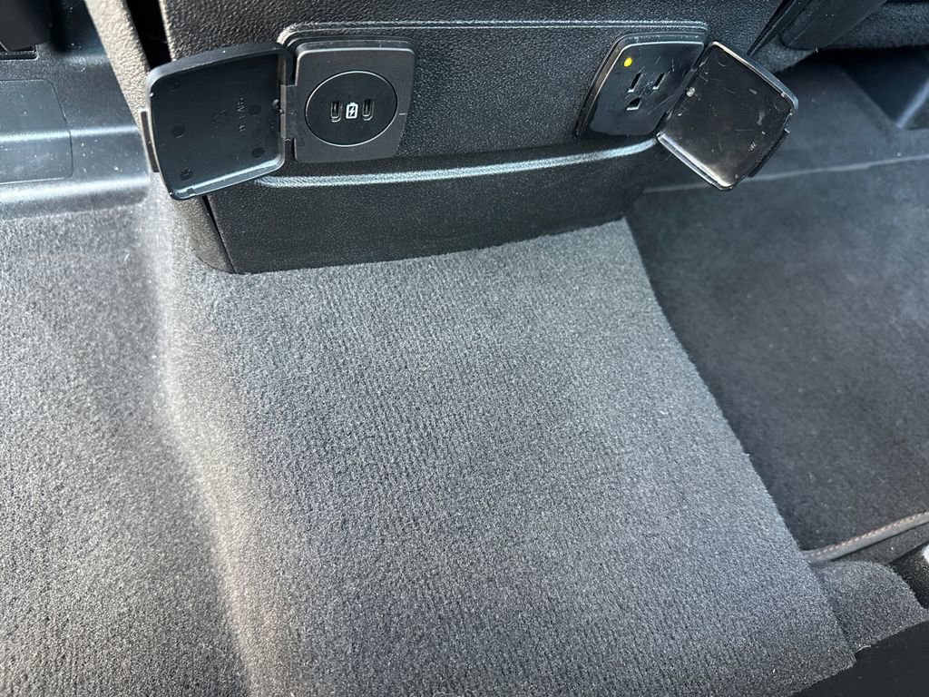 Used 2023 Lincoln Aviator Reserve image 28