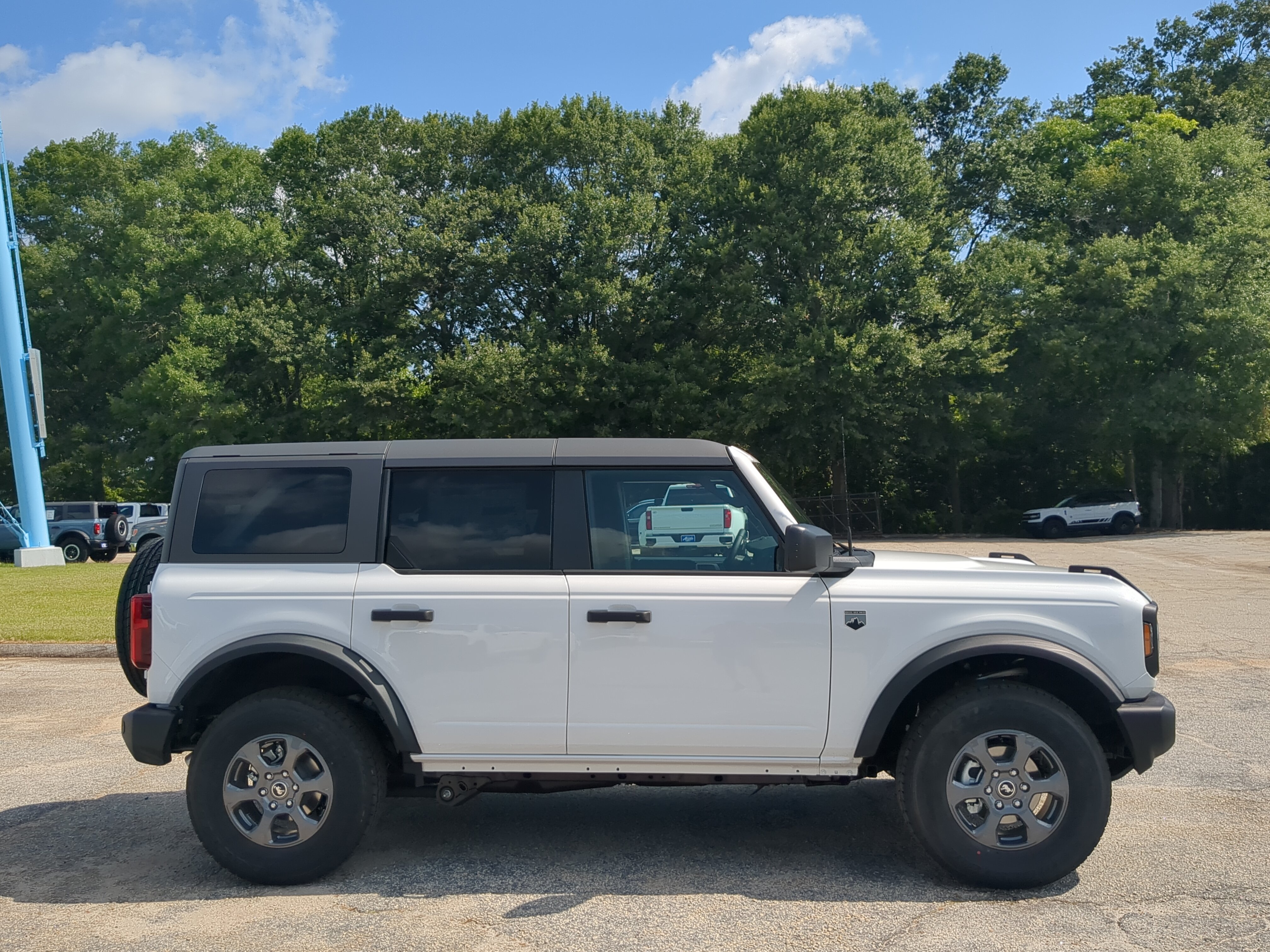 New 2026 Ford Bronco Big Bend AWD/4WD image 2