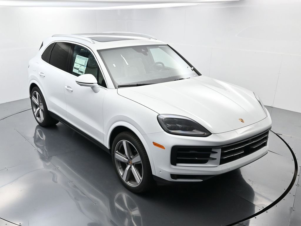 Certified 2025 Porsche Cayenne AWD/4WD image 40