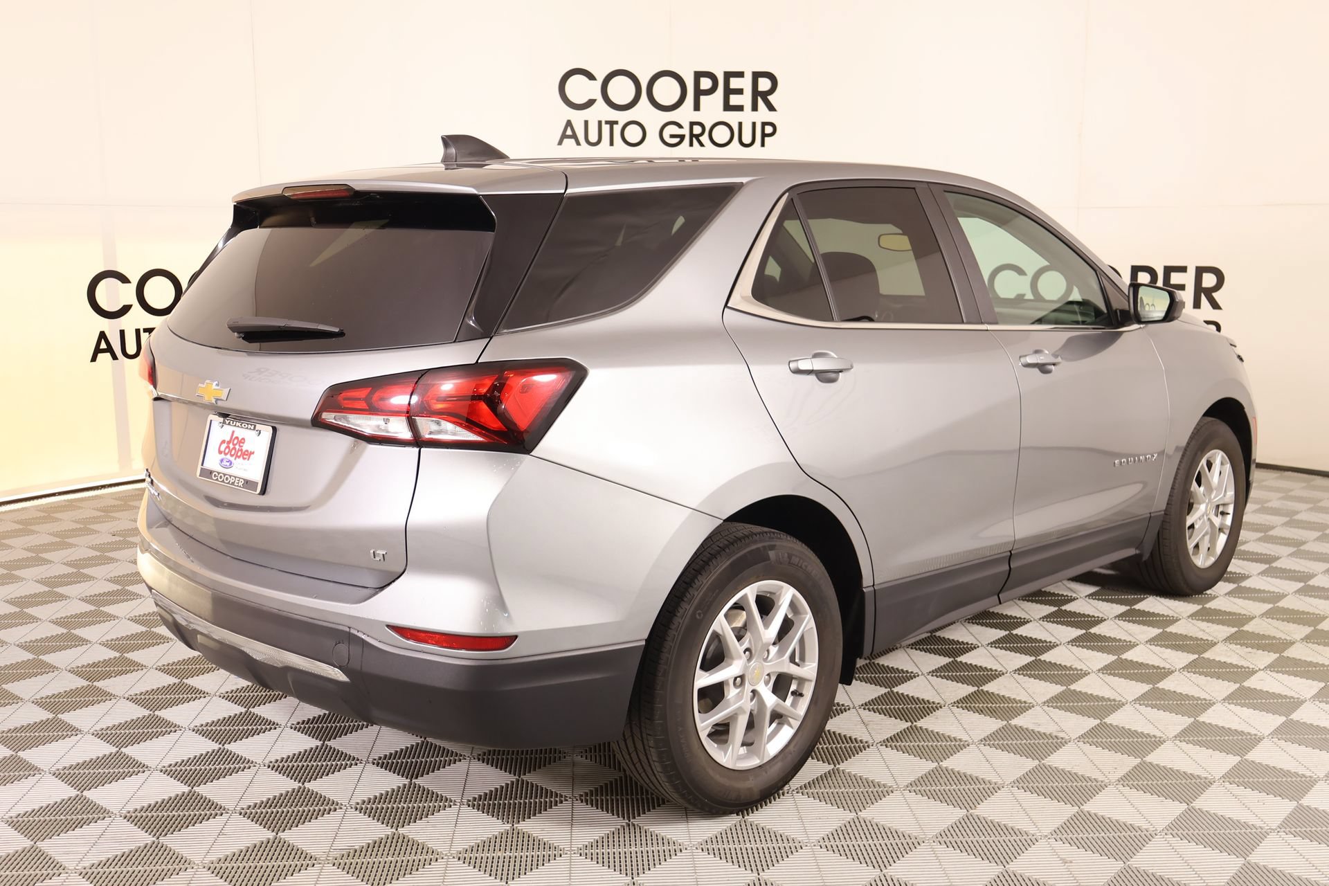 Used 2023 Chevrolet Equinox LT FWD image 19