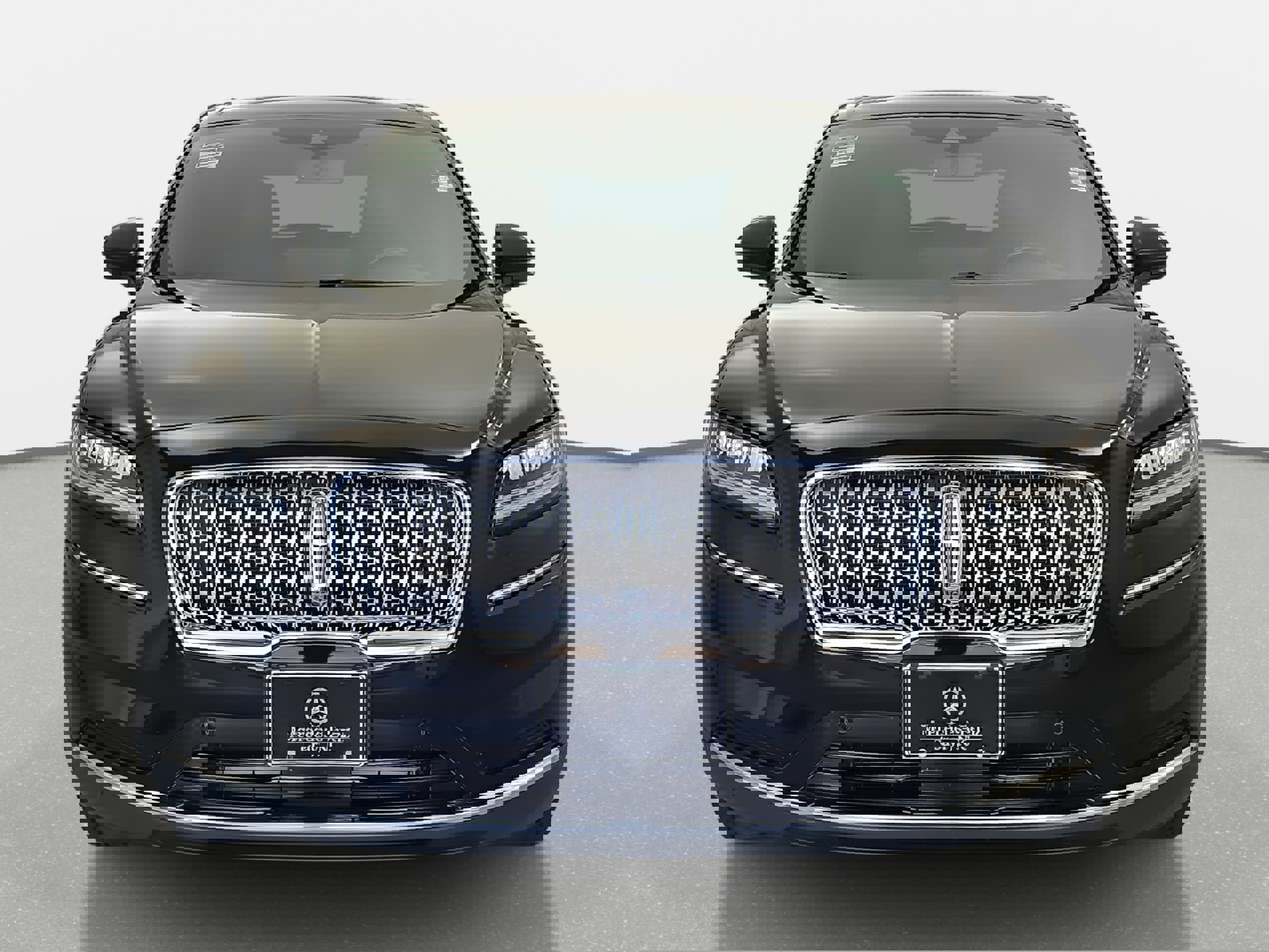 Used 2023 Lincoln Nautilus Reserve image 2