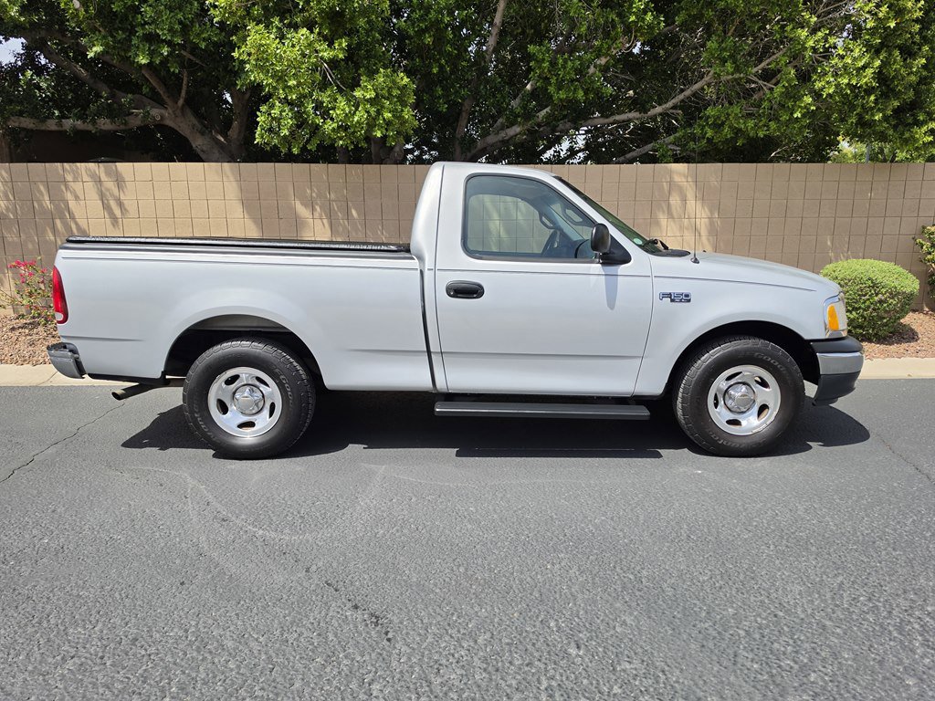 Used 2000 Ford F150 XL RWD image 2