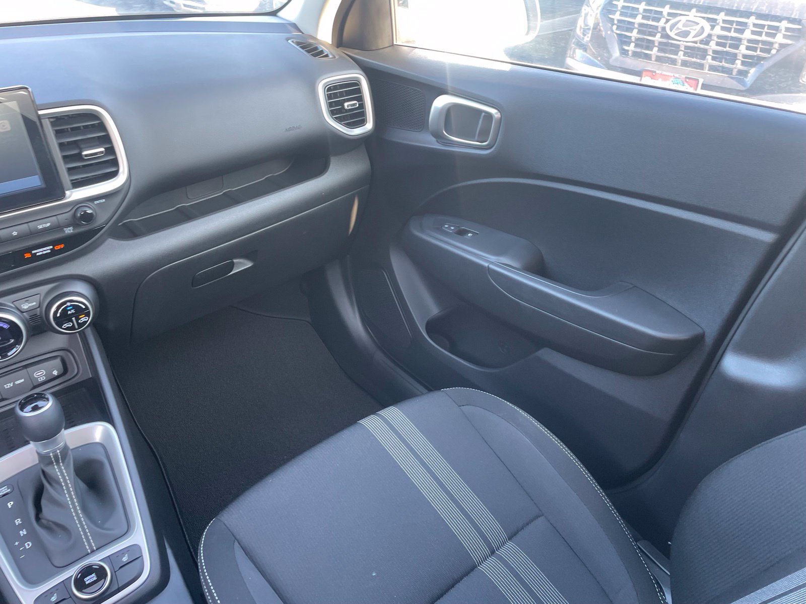 New 2026 Hyundai Venue SEL FWD image 18