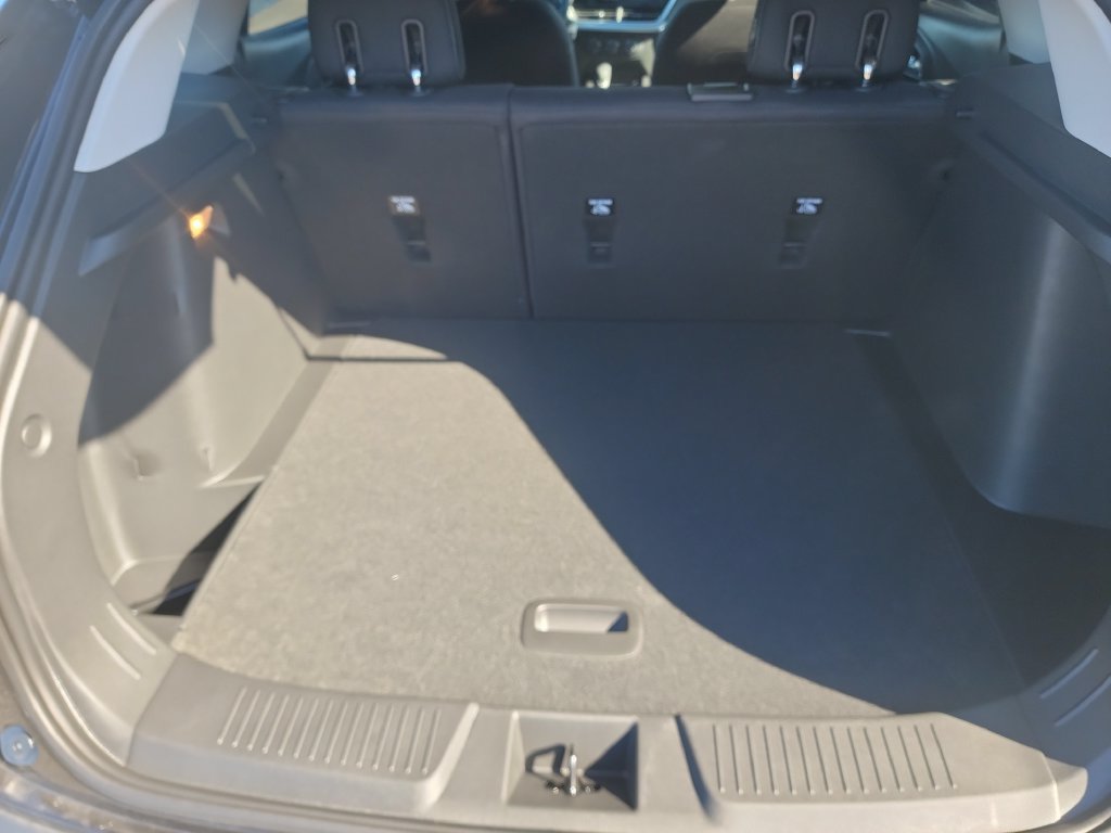 New 2026 Chevrolet Trax LS w/ LS Convenience Package FWD image 27