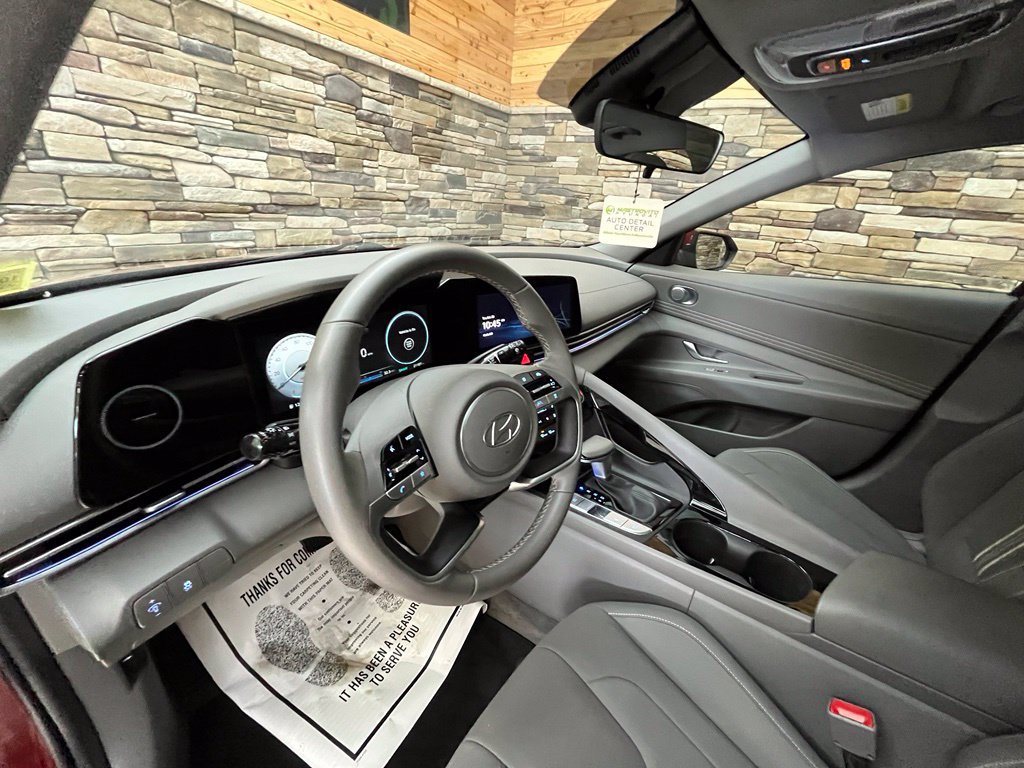 Used 2024 Hyundai Elantra SEL w/ Convenience Package FWD image 18