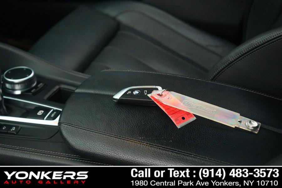 Used 2019 BMW X6 xDrive50i w/ M Sport Package image 30