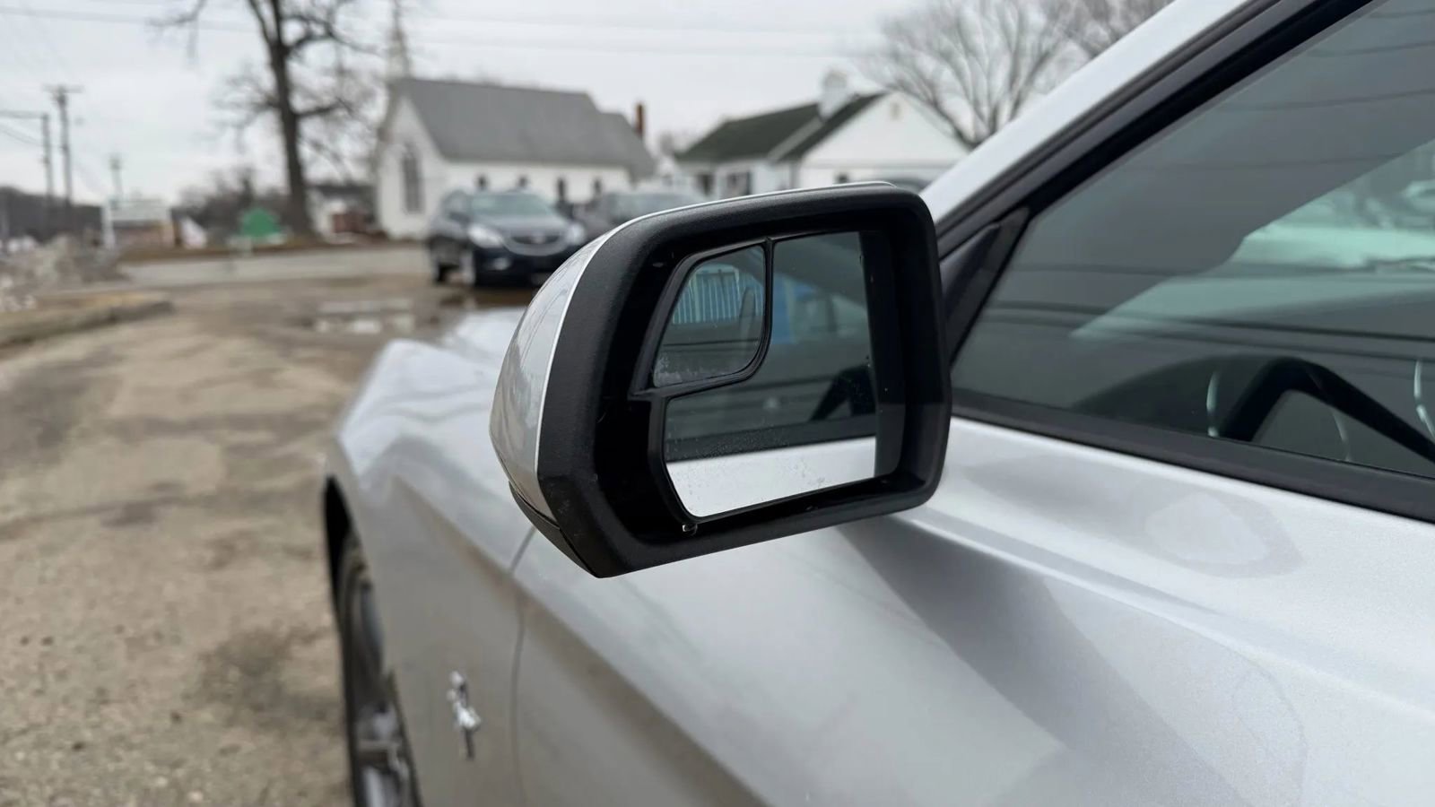 Used 2016 Ford Mustang Coupe image 12