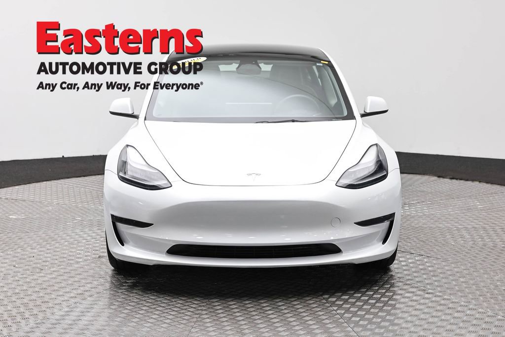 Used 2023 Tesla Model 3 Standard Range image 2