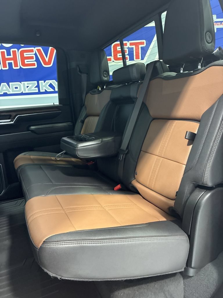 Used 2024 Chevrolet Silverado 2500 High Country w/ High Country Premium Package AWD/4WD image 55