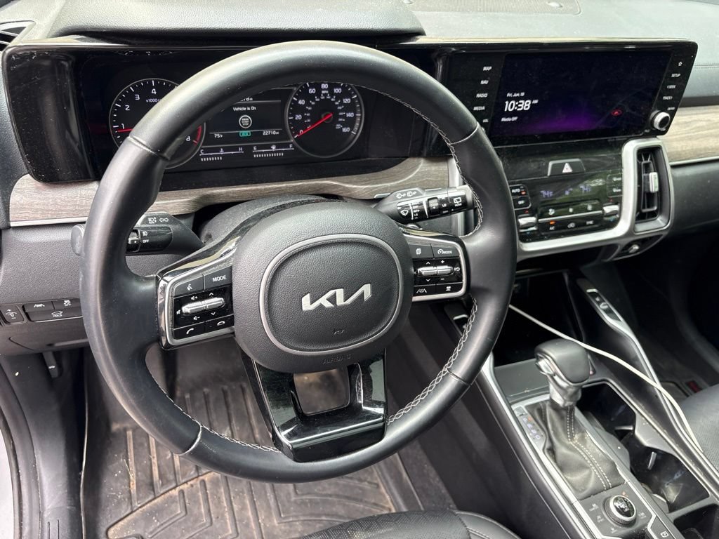 Certified 2022 Kia Sorento X-Line EX AWD/4WD image 16