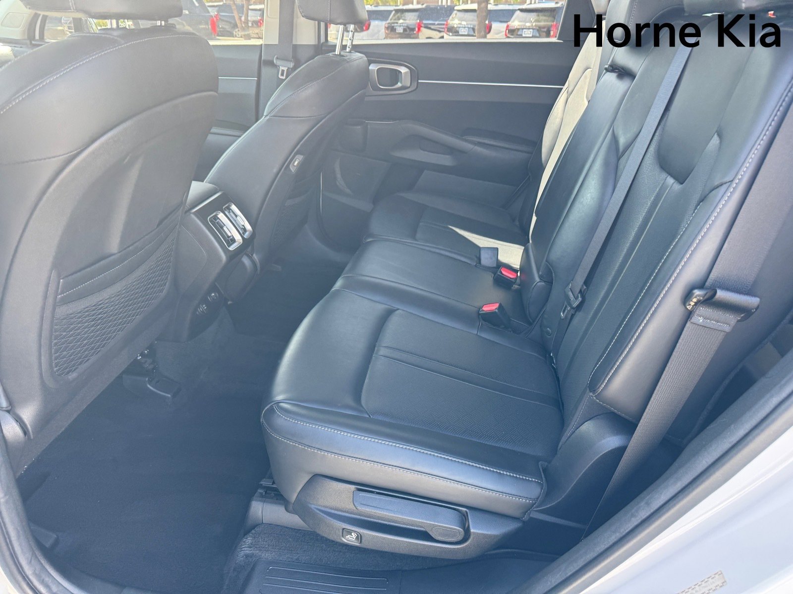 Used 2022 Kia Sorento S image 13