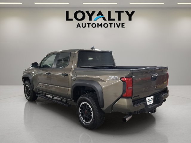 Used 2026 Toyota Tacoma TRD Off-Road AWD/4WD image 3