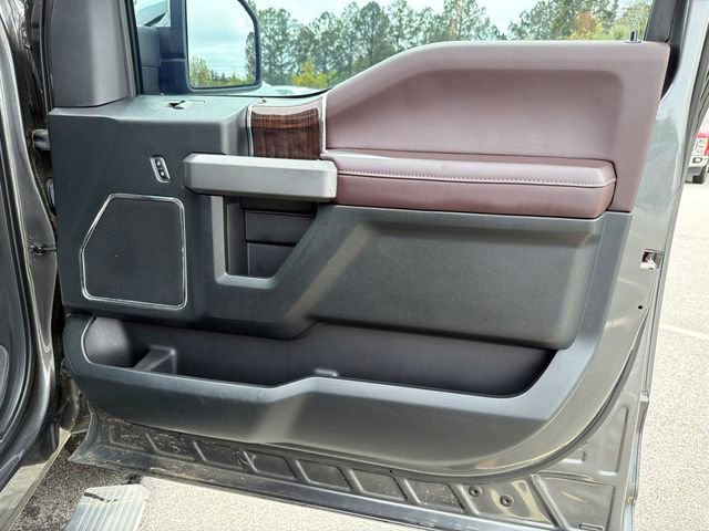 Used 2016 Ford F150 Platinum w/ Equipment Group 701A Luxury image 14