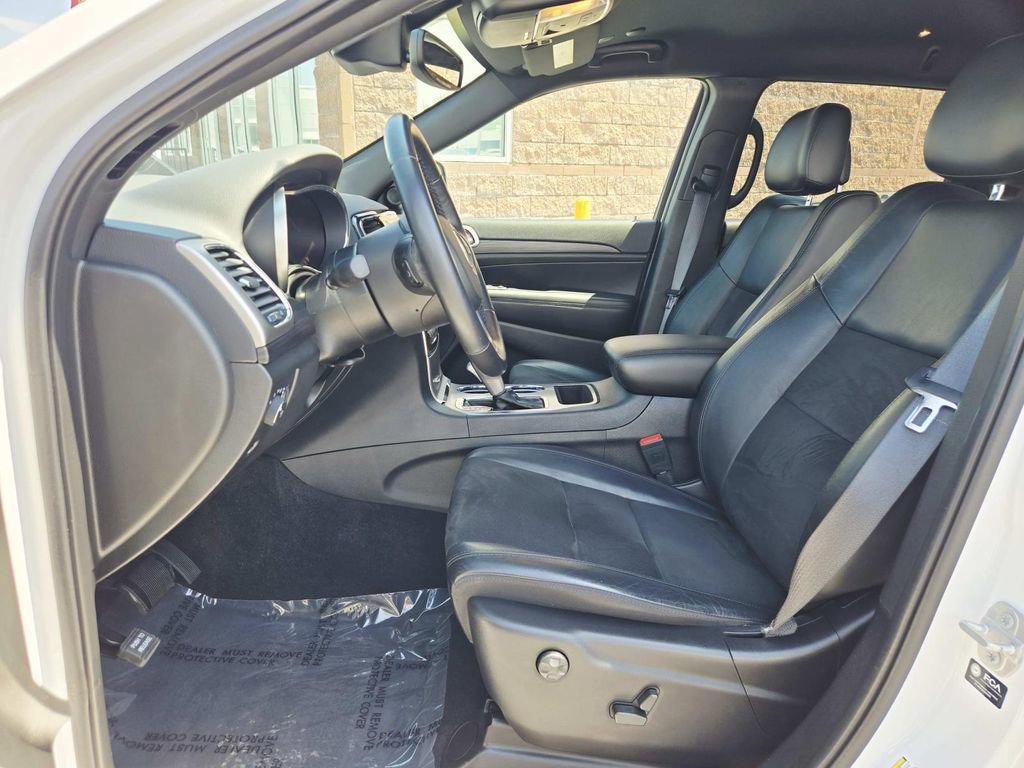 Used 2022 Jeep Grand Cherokee Laredo X AWD/4WD image 11