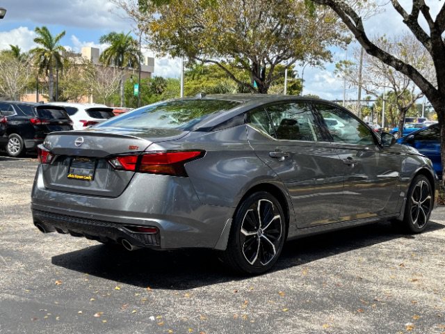 Used 2024 Nissan Altima 2.5 SR w/ SR Premium Package FWD image 5