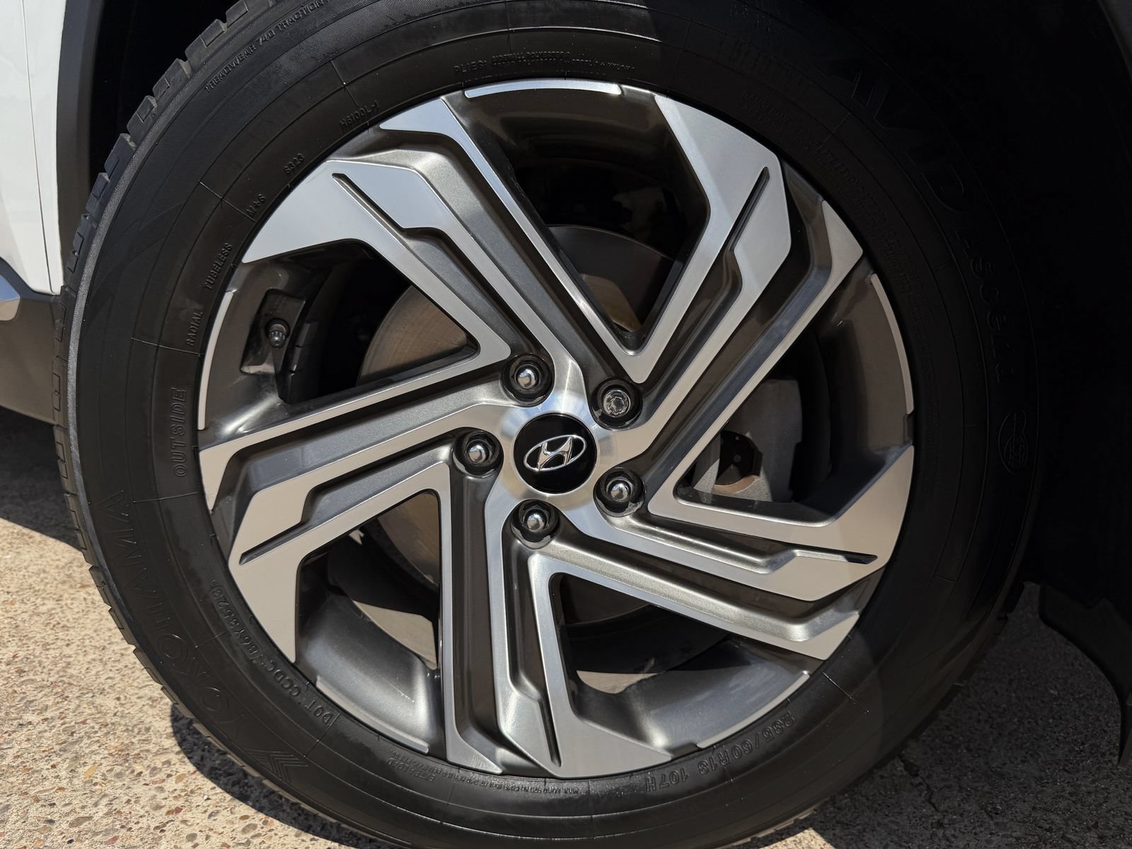 Used 2021 Hyundai Santa Fe SEL w/ Convenience + Premium Package FWD image 10