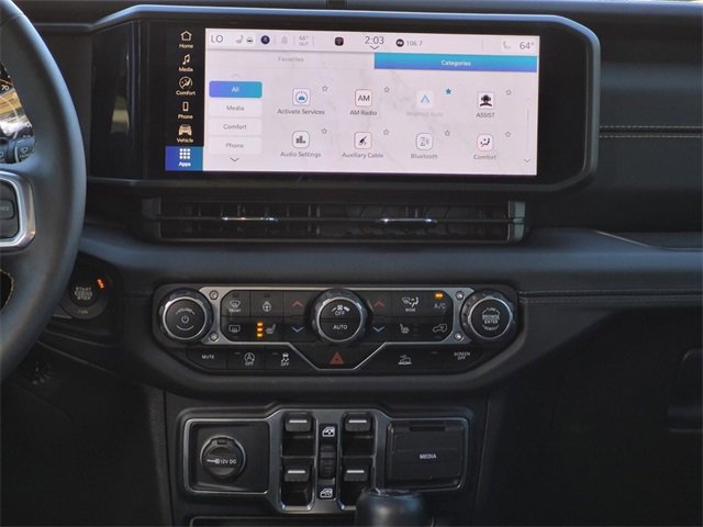 Used 2024 Jeep Wrangler Sahara image 26