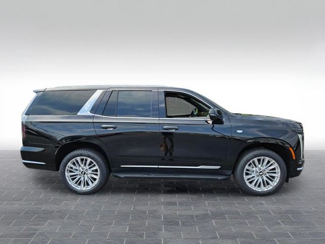 Certified 2025 Cadillac Escalade Premium Luxury AWD/4WD image 4