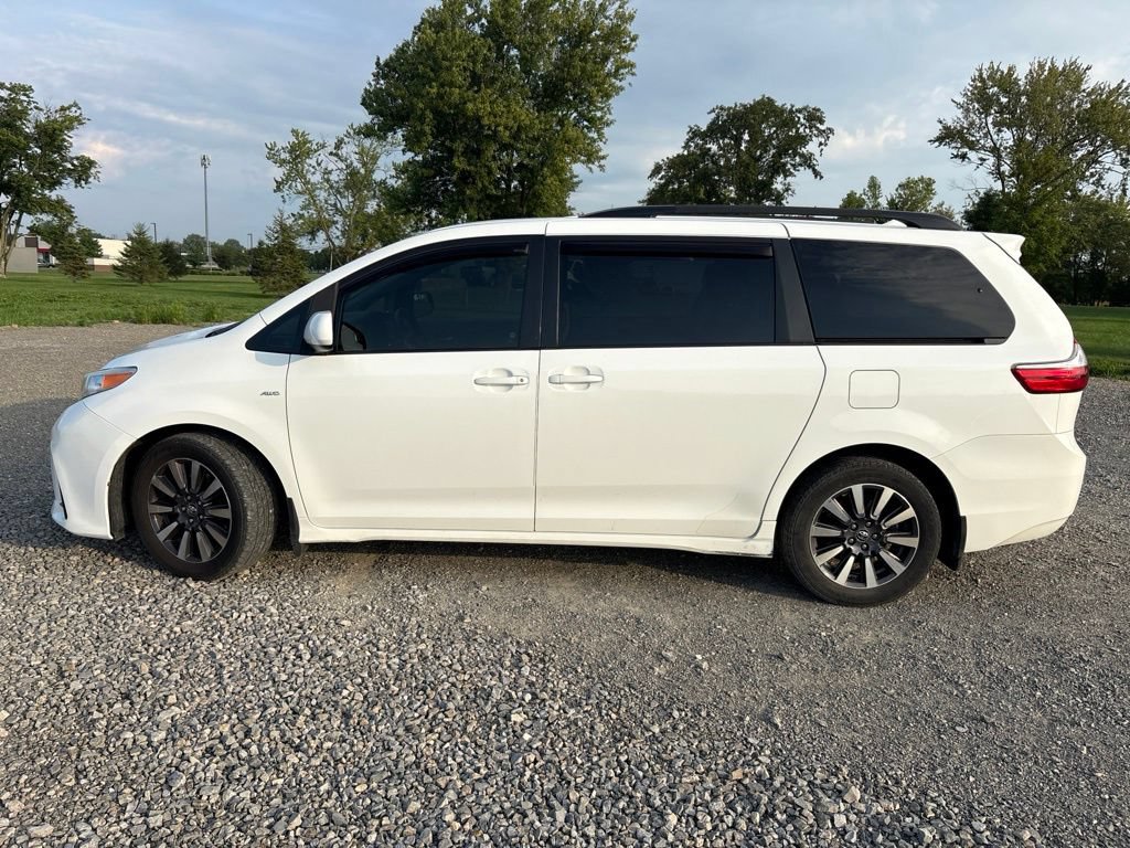 Used 2019 Toyota Sienna LE AWD/4WD image 7