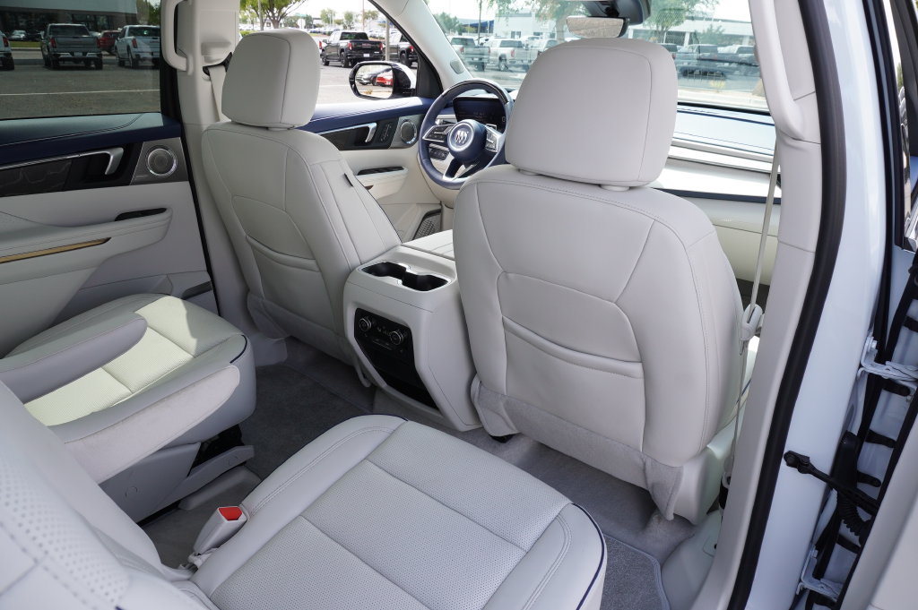Used 2026 Buick Enclave Avenir w/ Super Cruise Package FWD image 15