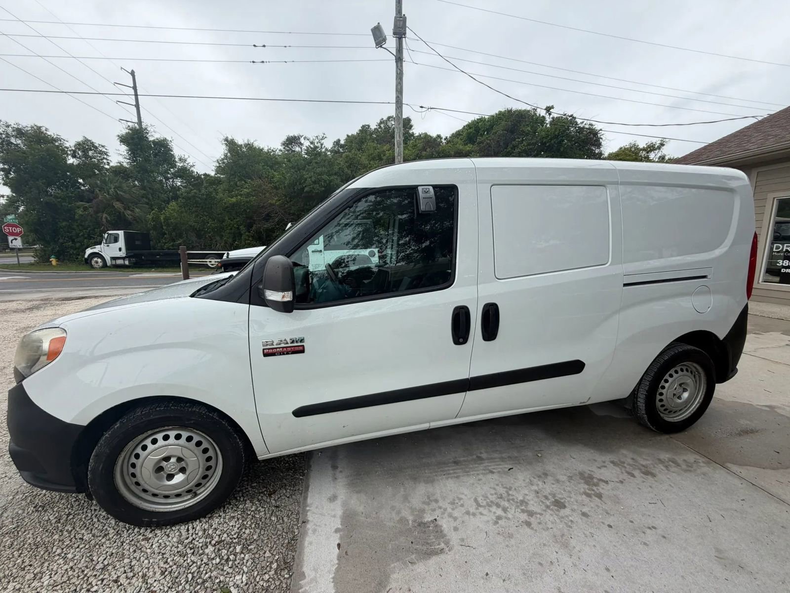 Used 2017 RAM ProMaster City Tradesman w/ Rear Back-up Camera Group FWD image 4