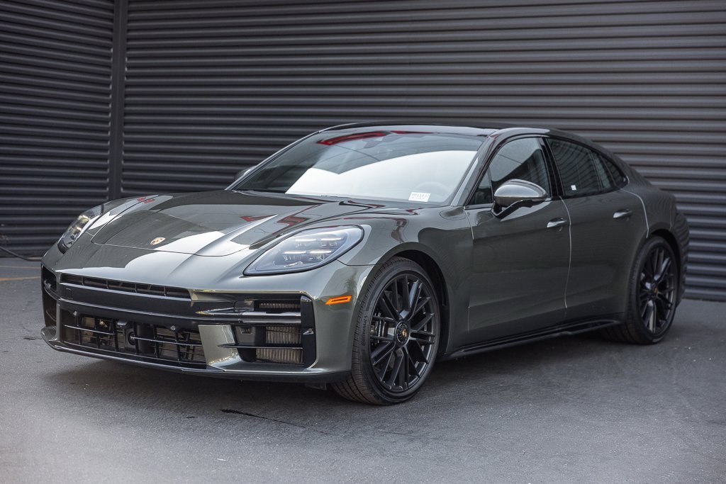 Certified 2025 Porsche Panamera GTS image 1
