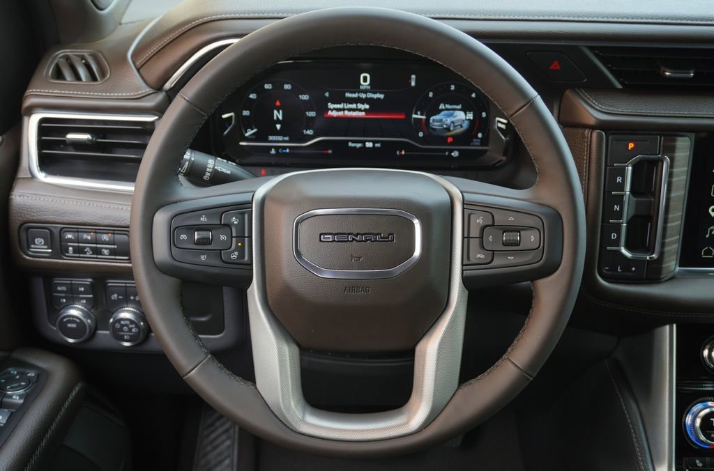 Used 2023 GMC Yukon Denali image 17