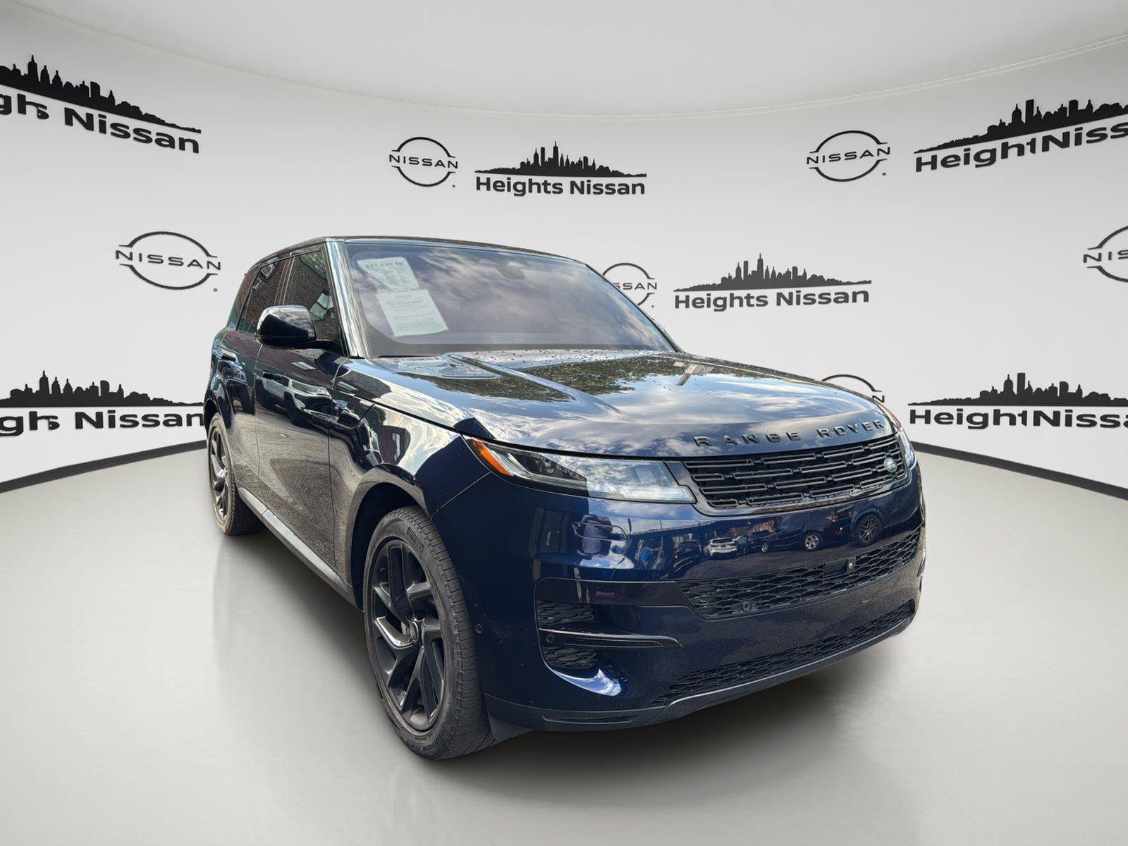Used 2023 Land Rover Range Rover Sport SE AWD/4WD image 19