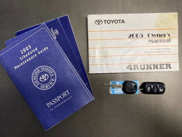 Used 2005 Toyota 4Runner SR5 image 30