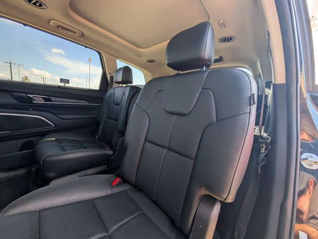 Used 2023 Kia Telluride SX AWD/4WD image 29