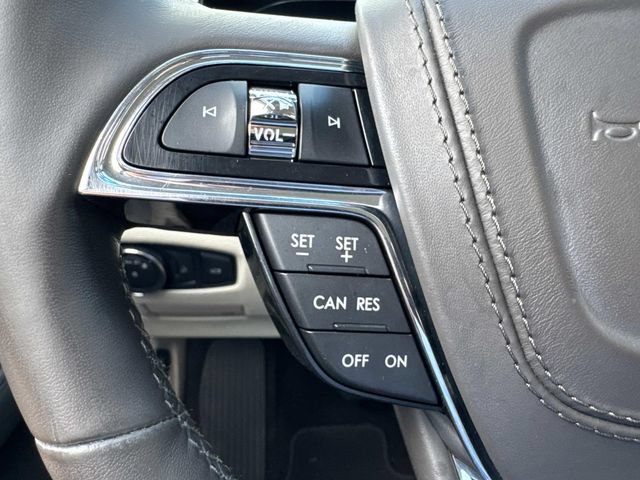 Used 2018 Lincoln Continental Select w/ Continental Climate Package FWD image 27