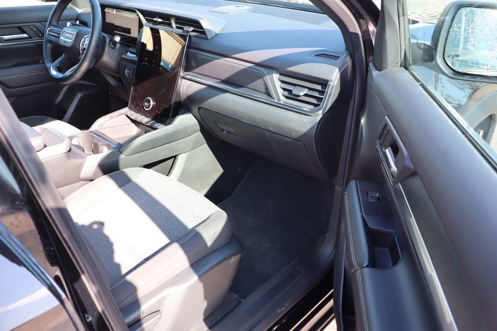 Used 2025 GMC Terrain Elevation image 40