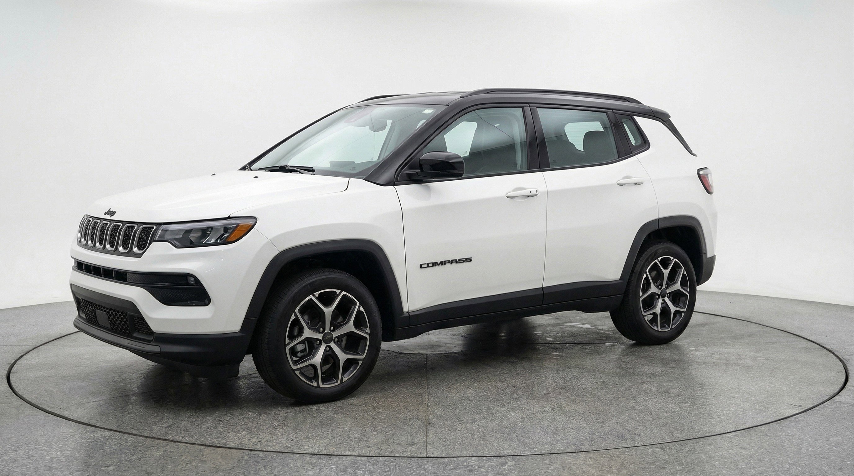 Used 2025 Jeep Compass Limited image 3