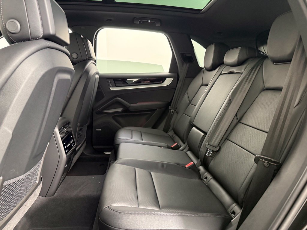 New 2026 Porsche Cayenne AWD/4WD image 37