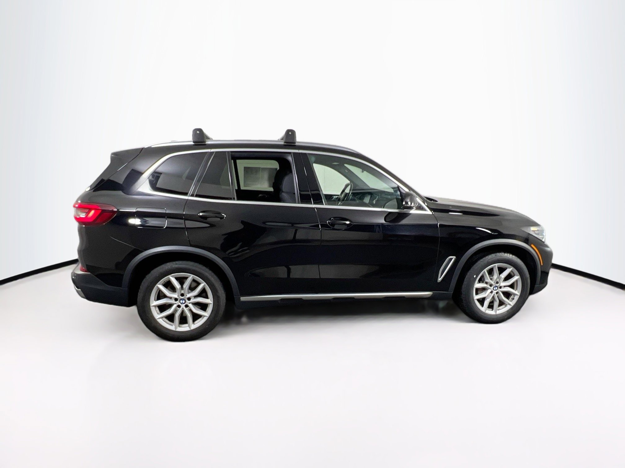 Used 2021 BMW X5 xDrive40i w/ Convenience Package AWD/4WD image 4