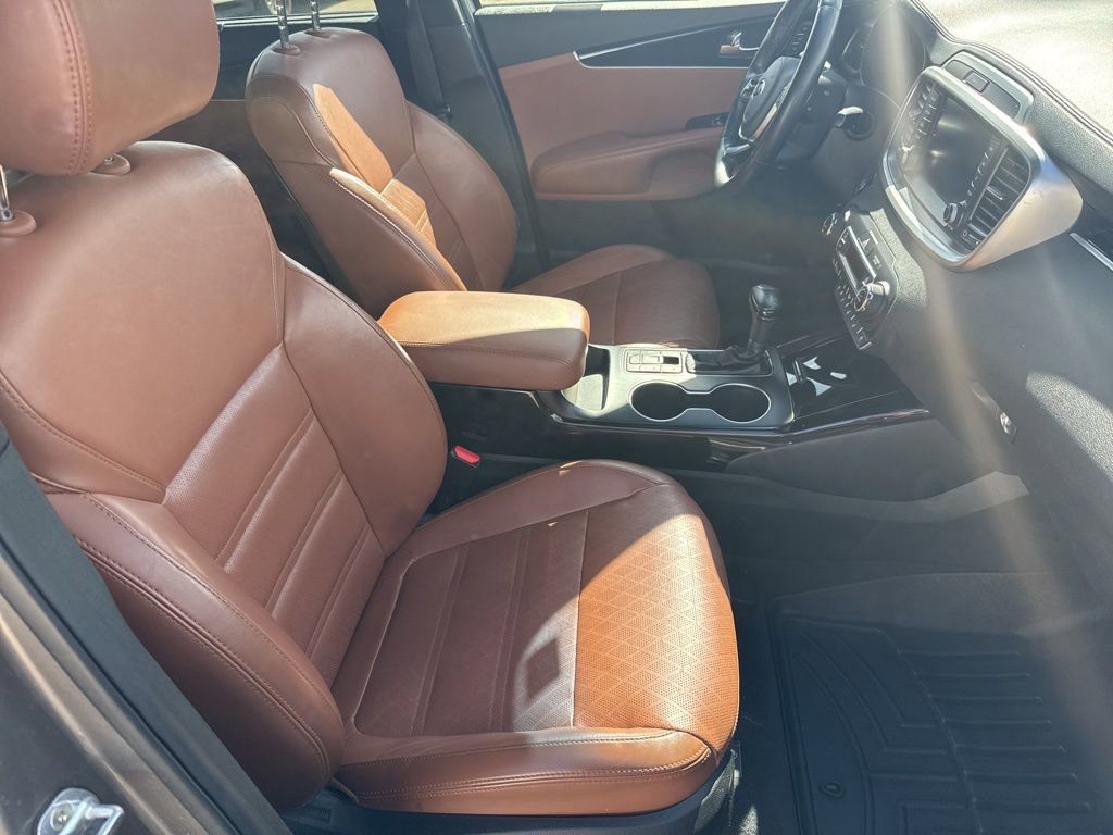 Used 2019 Kia Sorento SX image 19