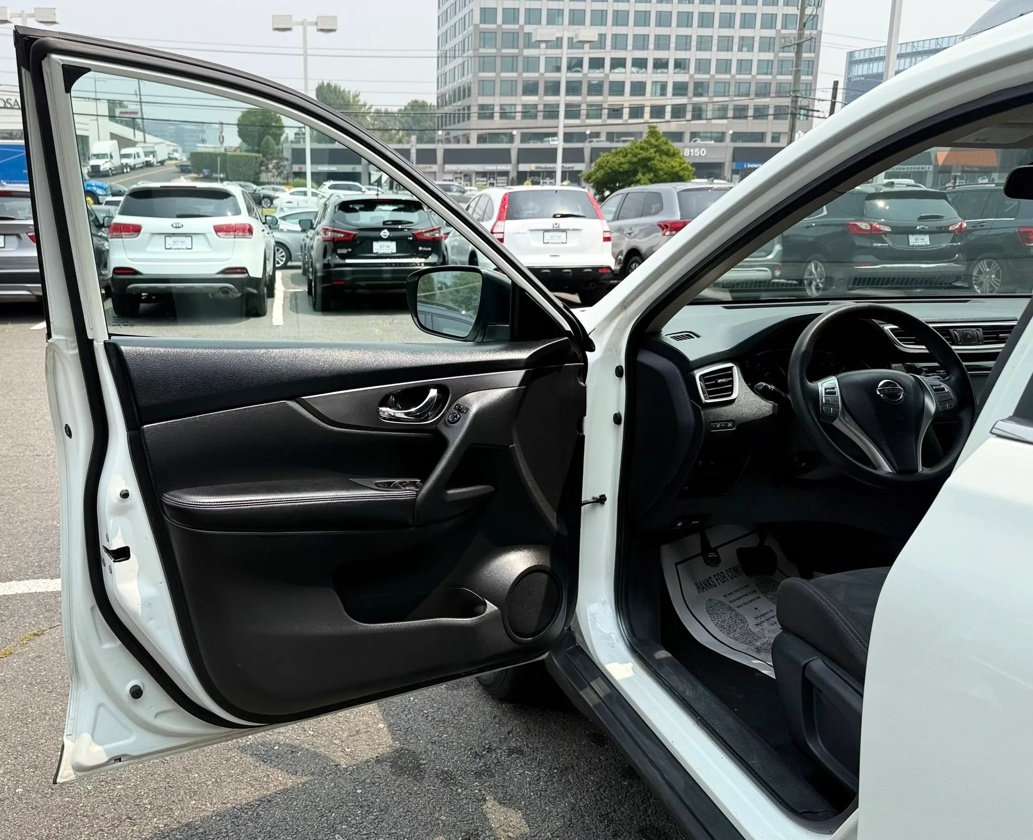 Used 2016 Nissan Rogue S FWD image 9