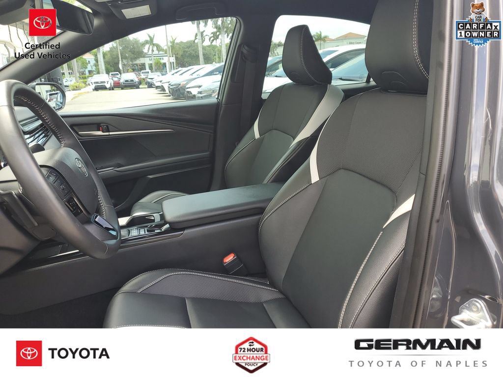 Used 2025 Toyota Camry SE w/ Convenience Package FWD image 21