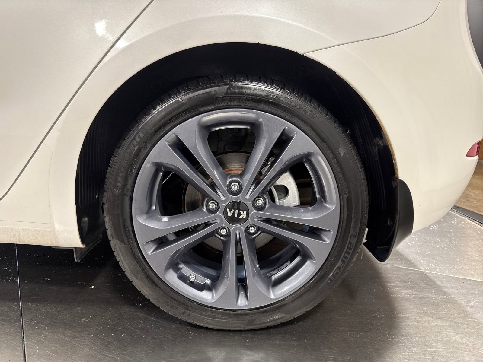 Used 2016 Kia Forte EX image 12