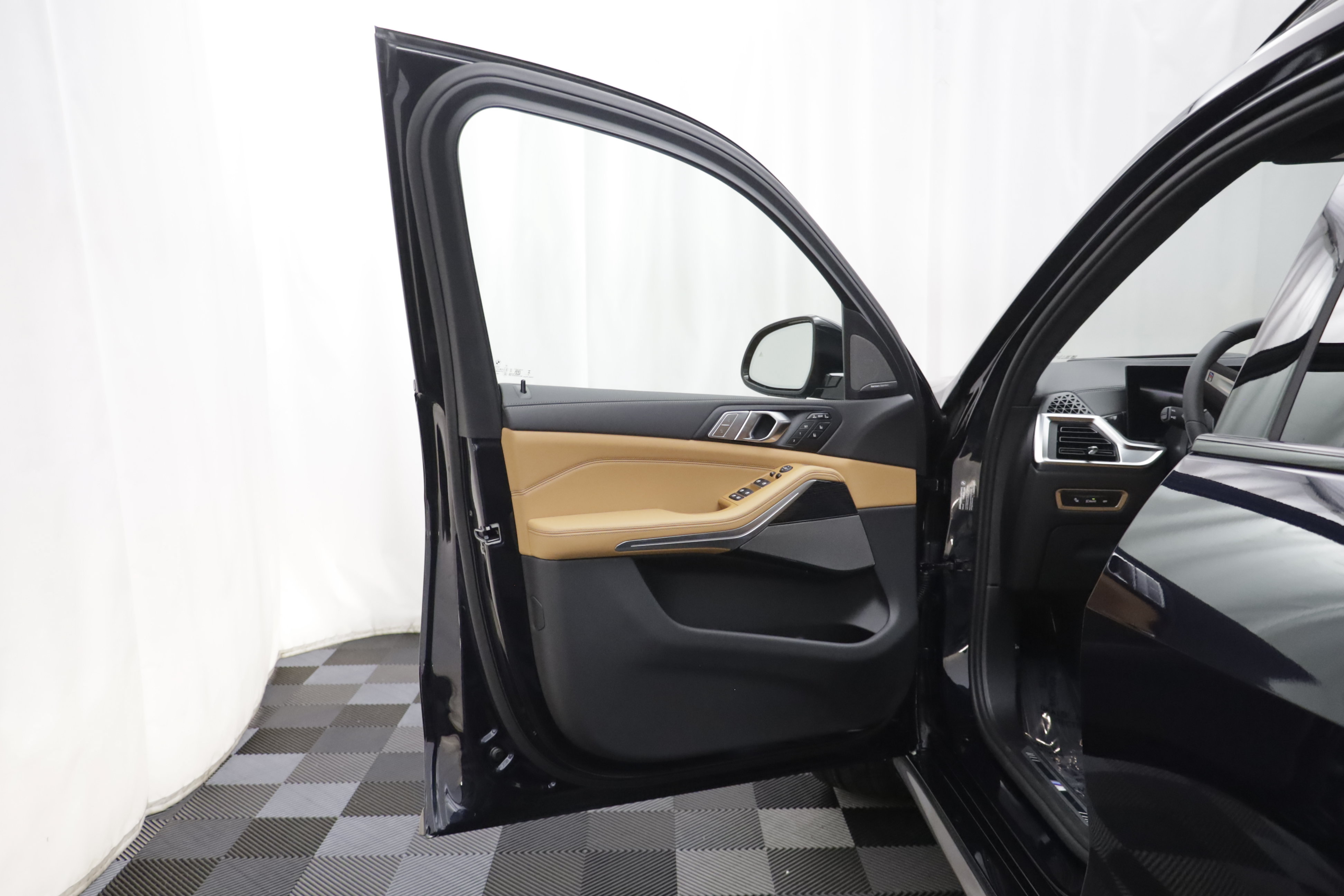 New 2027 BMW X7 xDrive40i w/ Executive Package AWD/4WD image 5