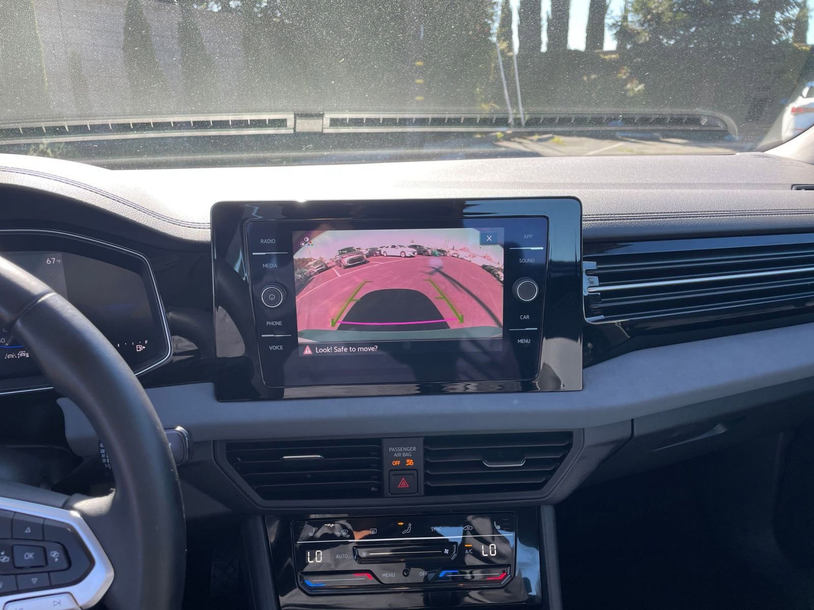 Used 2025 Volkswagen Jetta SE image 23