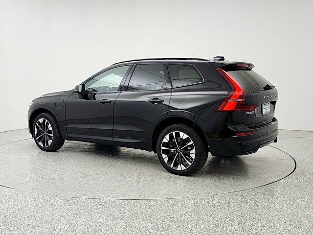 New 2026 Volvo XC60 T8 Plus w/ Climate Package AWD/4WD image 7